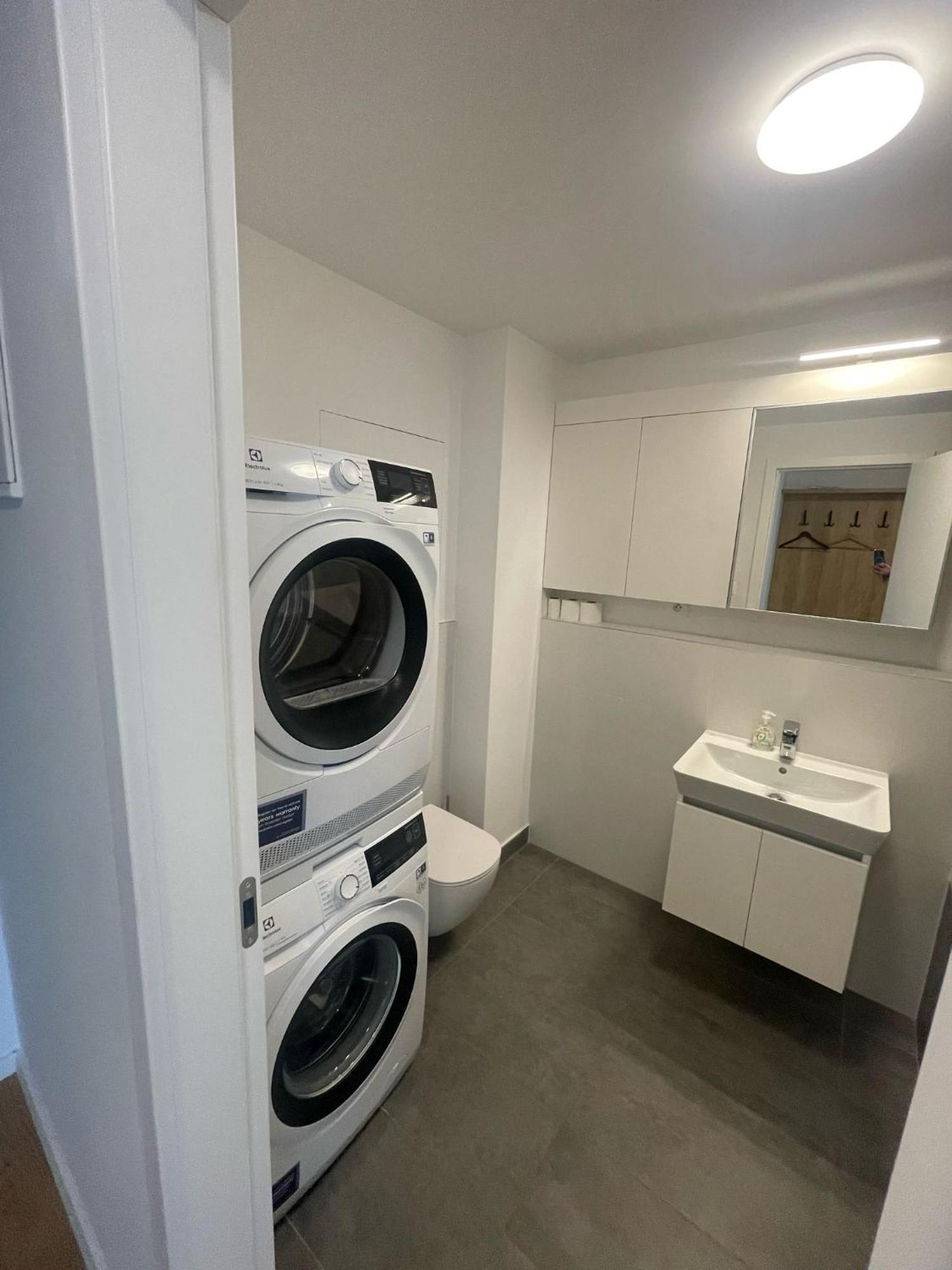 New Downtown Apartment Couple Minute From The Old Town 布拉迪斯拉发 外观 照片
